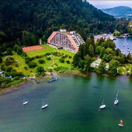 לאנדסקרון Apartment Am Ossiachersee Mit Eigenem Seezugang מראה חיצוני תמונה