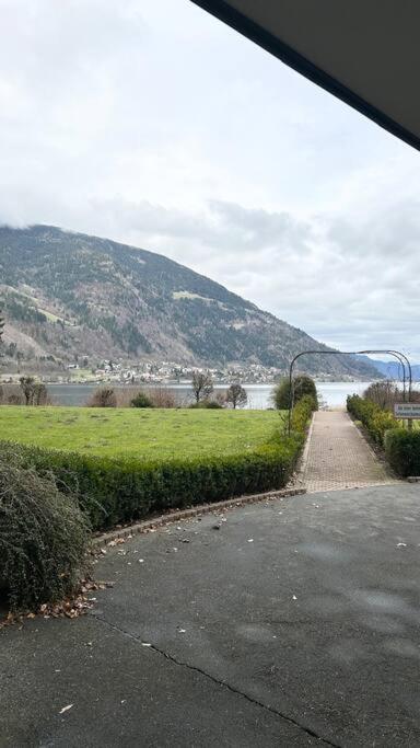 לאנדסקרון Apartment Am Ossiachersee Mit Eigenem Seezugang מראה חיצוני תמונה