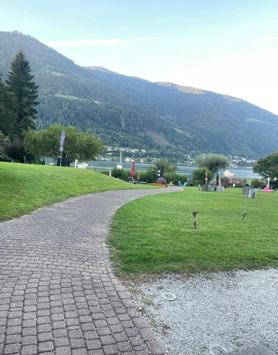 לאנדסקרון Apartment Am Ossiachersee Mit Eigenem Seezugang מראה חיצוני תמונה