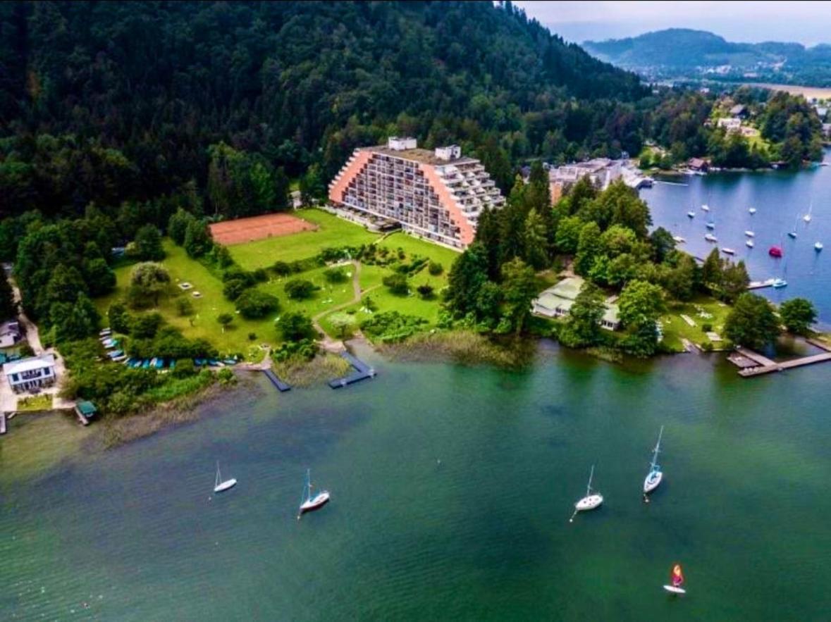לאנדסקרון Apartment Am Ossiachersee Mit Eigenem Seezugang מראה חיצוני תמונה