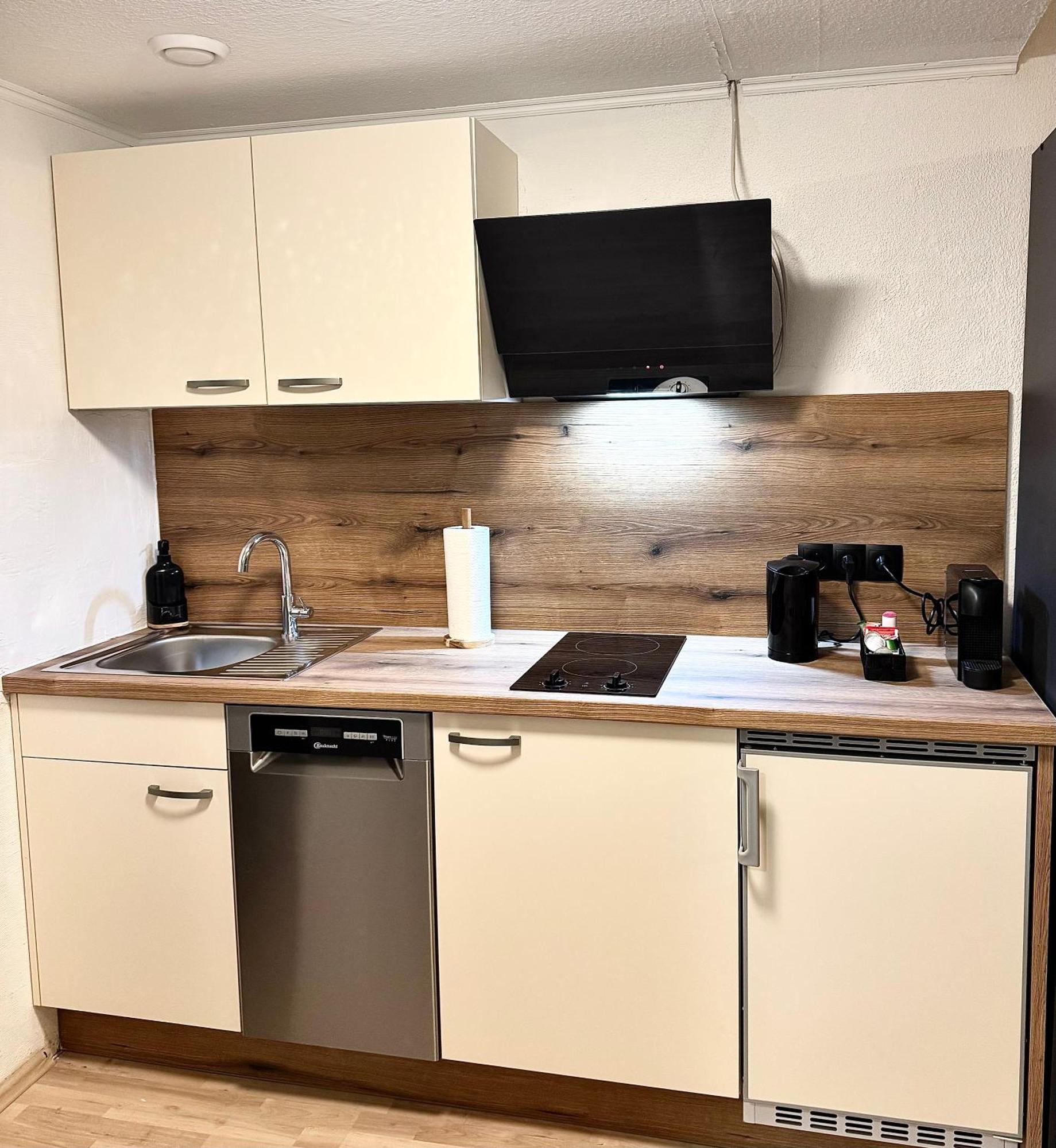 לאנדסקרון Apartment Am Ossiachersee Mit Eigenem Seezugang מראה חיצוני תמונה